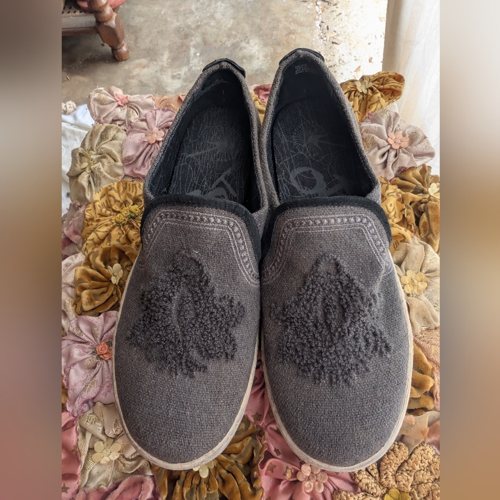OTBT Gray Suede Loafers with Embroidered Crest
